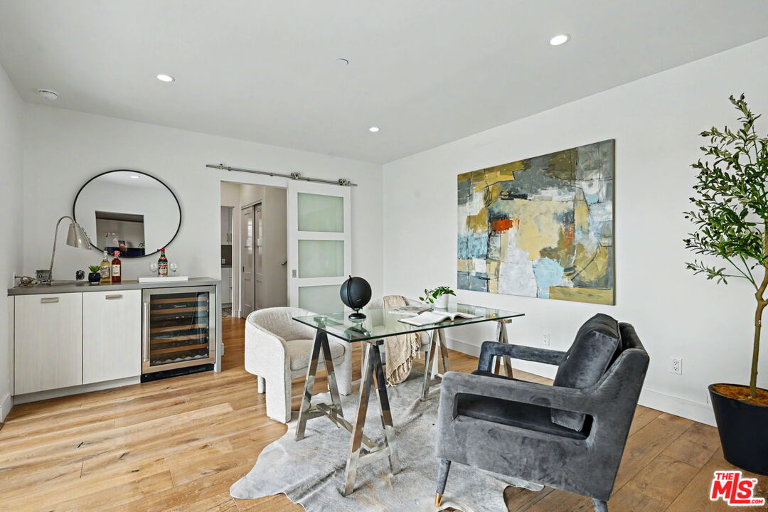 922 Berkeley Street Santa Monica, CA 90403 - Photo 9 of 52