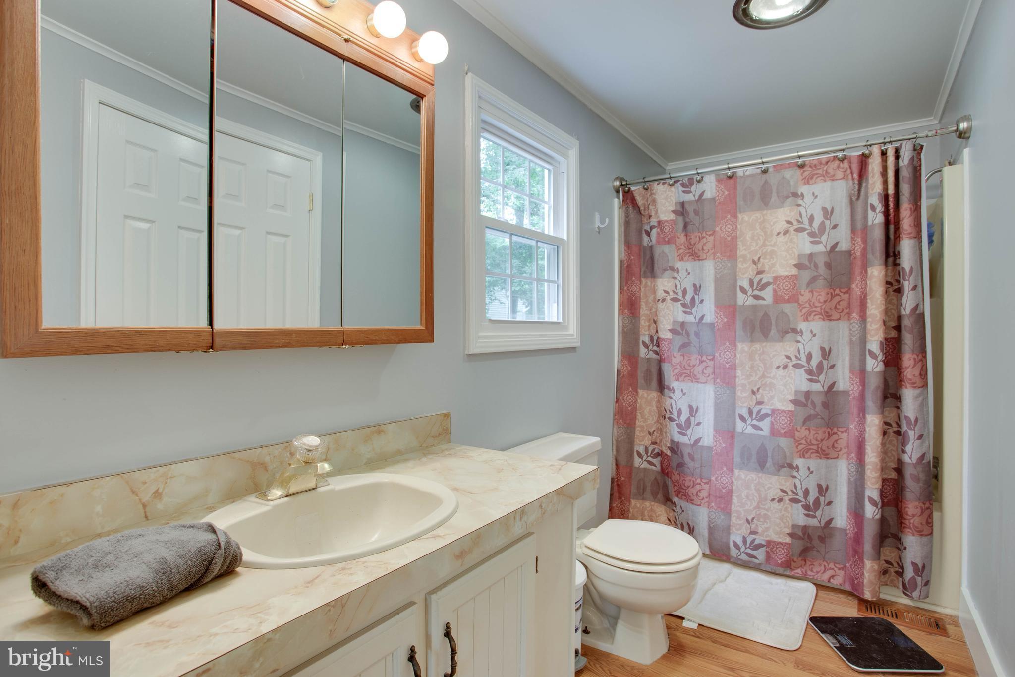 8290 Sycamore Road Lusby, MD 20657 - Photo 3 of 27 Bath