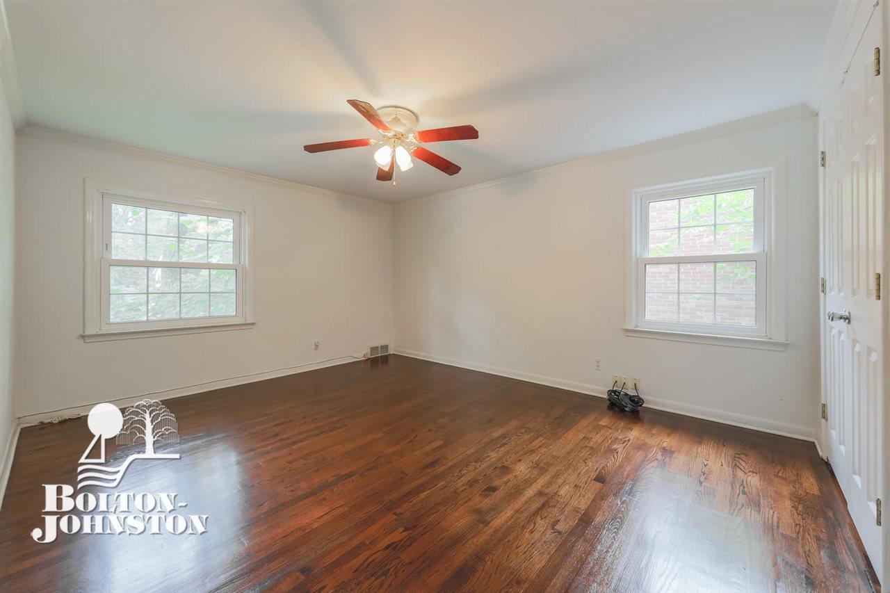 1948 Broadstone Road Grosse Pointe Woods, MI 48236 - Photo 15 of 20