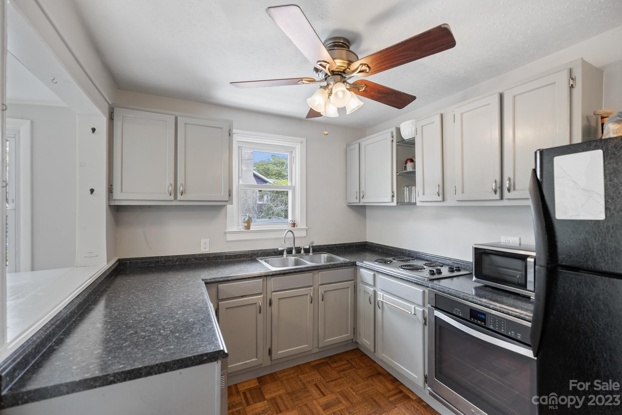 211 Brevard Road Asheville, NC 28806 - Photo 10 of 33 Gallery Image 10