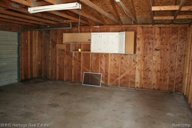 156 Eleanor Road Highland, MI 48356 - Photo 17 of 17 Garage