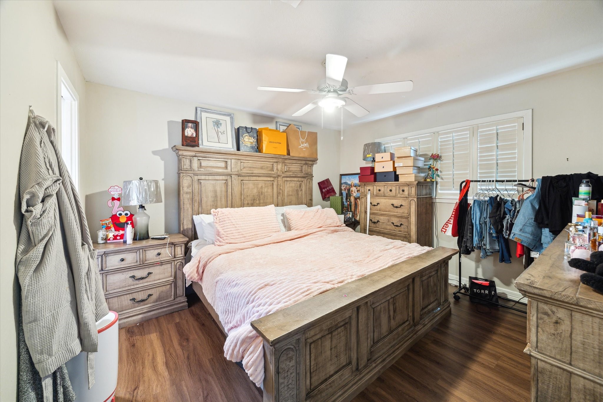 606 Brook Lane Pasadena, TX 77502 - Photo 15 of 19 3rd Bedroom.