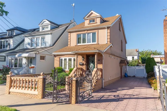 $1,298,000 | 151-25 21st Avenue | Whitestone