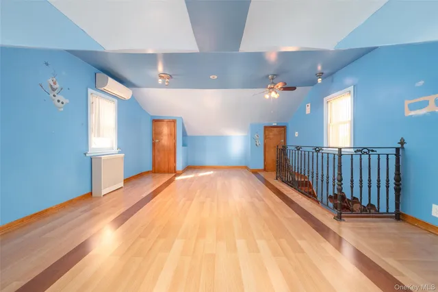 $1,298,000 | 151-25 21st Avenue | Whitestone