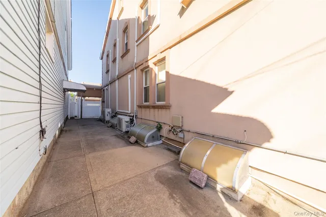 $1,298,000 | 151-25 21st Avenue | Whitestone