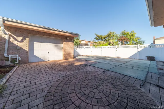 $1,298,000 | 151-25 21st Avenue | Whitestone