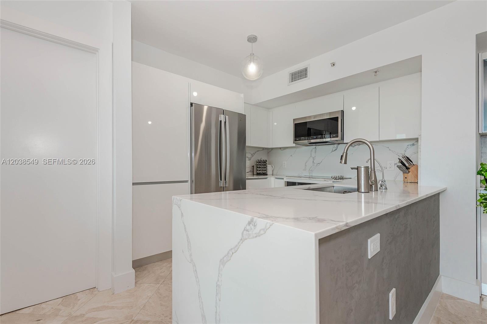 90 Alton Road, Unit 1109 Miami Beach, FL 33139 - Photo 11 of 28
