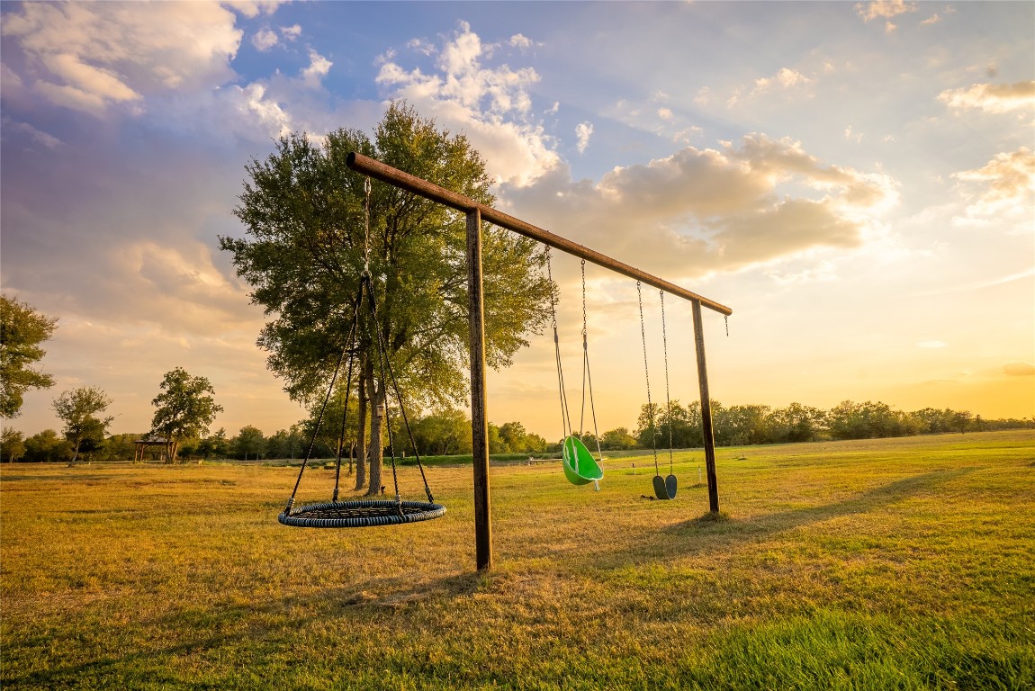 1000 Oil Field Road Lockhart, TX 78644 - Photo 17 of 39 a view of an ocean with city