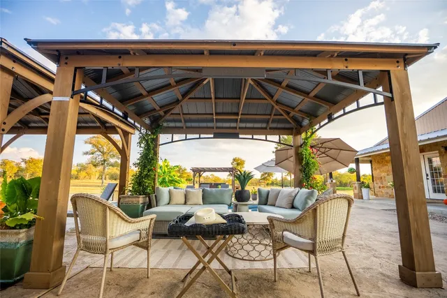 $2,690,000 | 1000 Oil Field Road, Lockhart, TX 78644