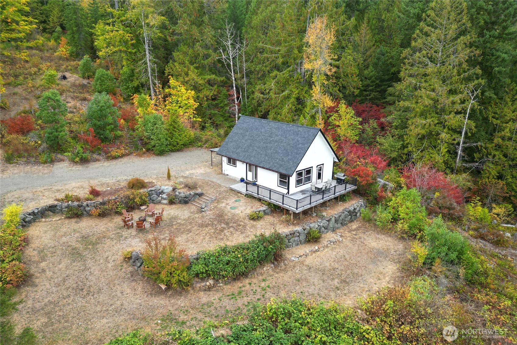 304292 Highway 101 Brinnon, WA 98320 - Photo 21 of 33 an aerial view of a house