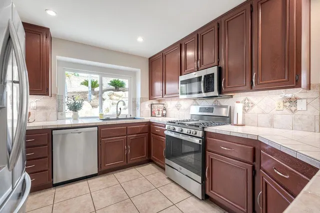 $747,900 | 31202 Enfield Lane, Temecula, CA 92591