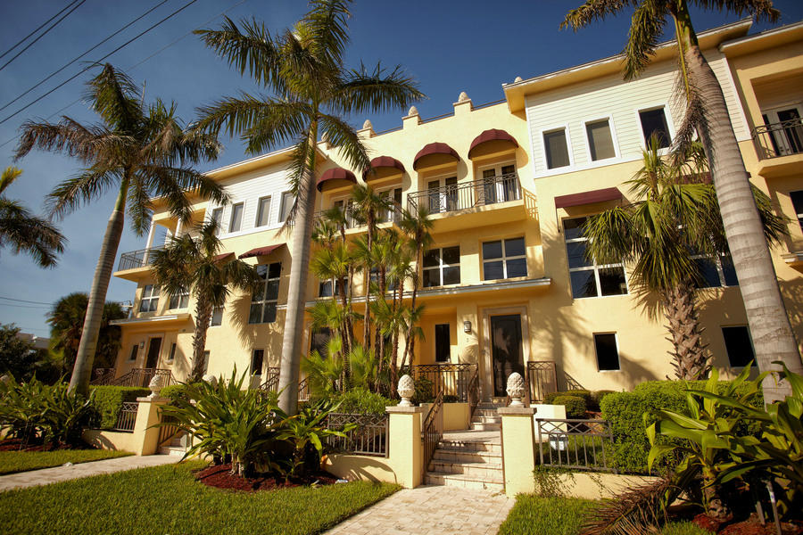 425 North Ocean Boulevard, Unit 1 Boca Raton, FL 33432 - Photo 3 of 23 425-NOcean_IMG_2402_large