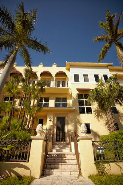425 North Ocean Boulevard, Unit 1 Boca Raton, FL 33432 - Photo 5 of 23 425-NOcean_IMG_2405_large