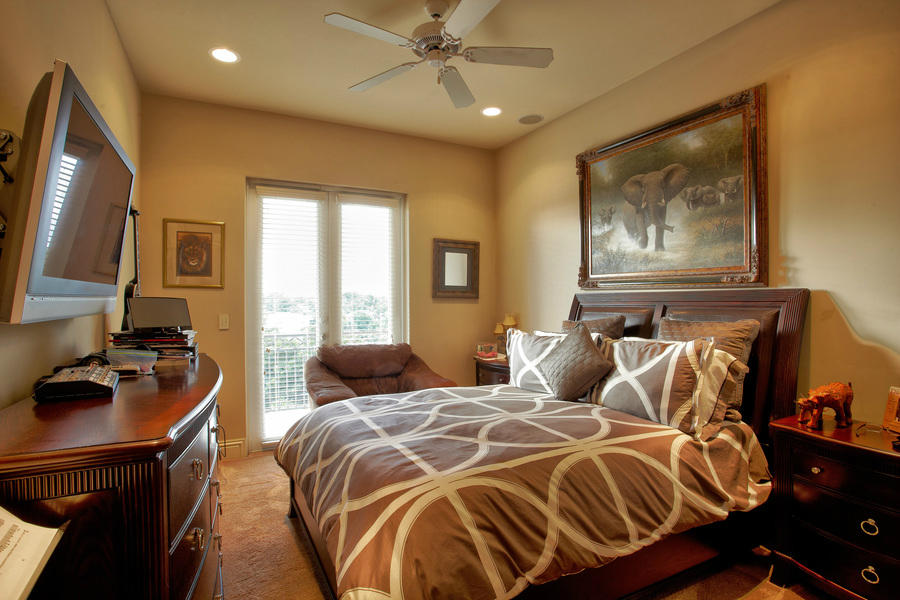 425 North Ocean Boulevard, Unit 1 Boca Raton, FL 33432 - Photo 9 of 23 425-N-Ocean_IMG_3172_large