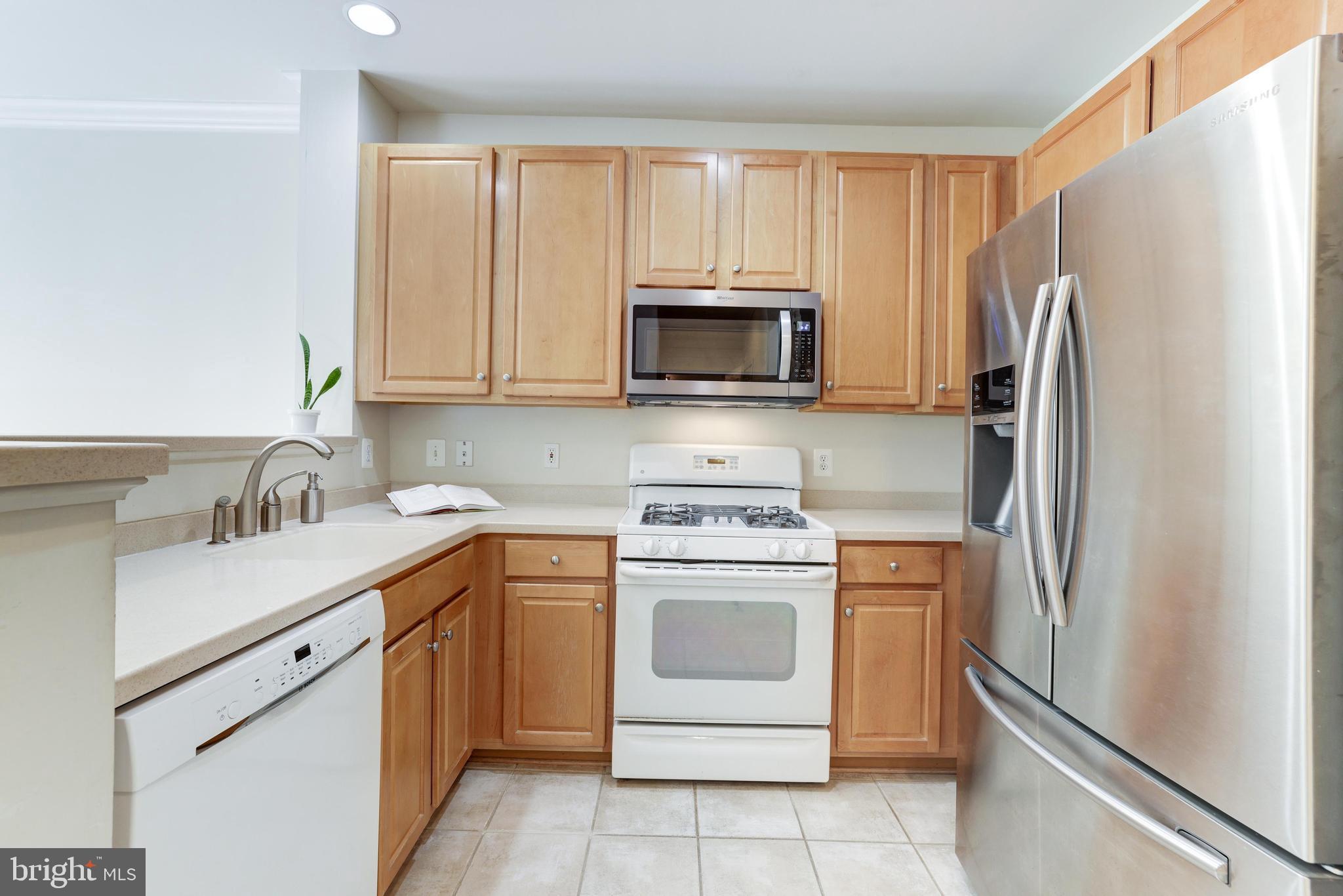 12001 Market Street, Unit 305 Reston, VA 20190 - Photo 4 of 71