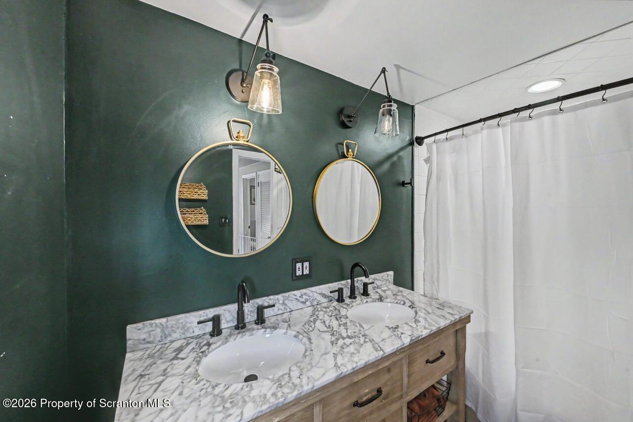 509 Glenburn Road Clarks Summit, PA 18411 - Photo 35 of 58 Full Bathroom