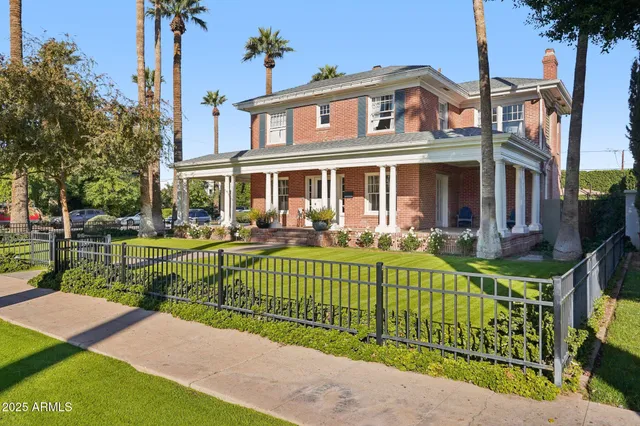 $1,800,000 | 344 West Lynwood Street, Phoenix, AZ 85003