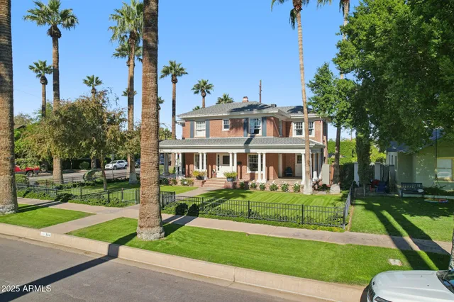 $1,800,000 | 344 West Lynwood Street, Phoenix, AZ 85003