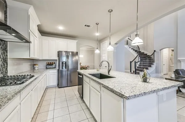 $4,000 | 16526 Whiteoak Canyon Drive, Humble, TX 77346