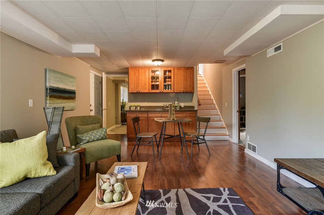 4010 Southwest Director Street Seattle, WA 98136 - Photo 16 of 25 Gallery Image 16