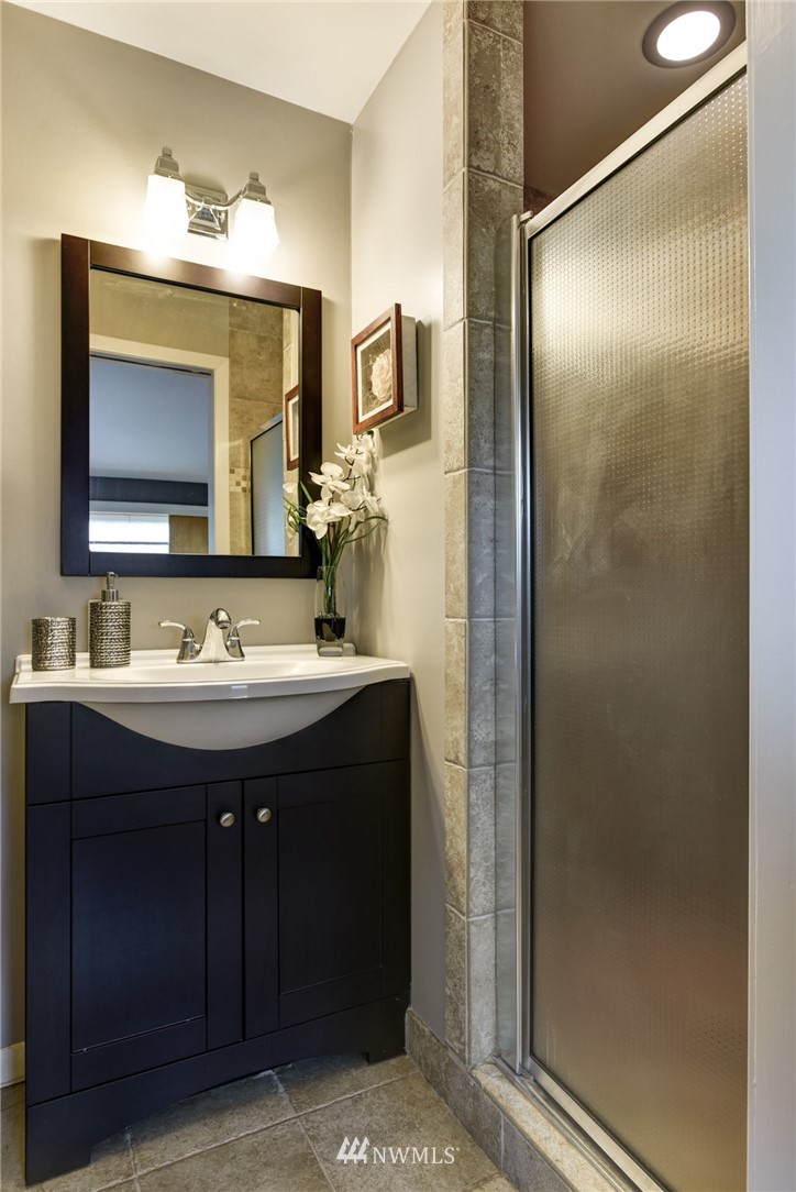 4010 Southwest Director Street Seattle, WA 98136 - Photo 10 of 25 Gallery Image 10