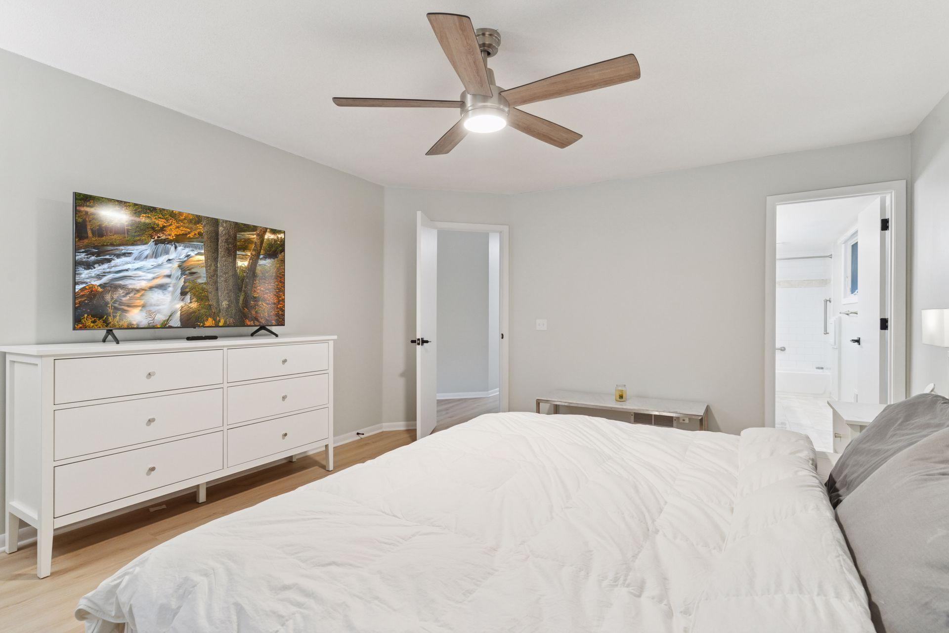 613 South Owasso Boulevard West Roseville, MN 55113 - Photo 15 of 29