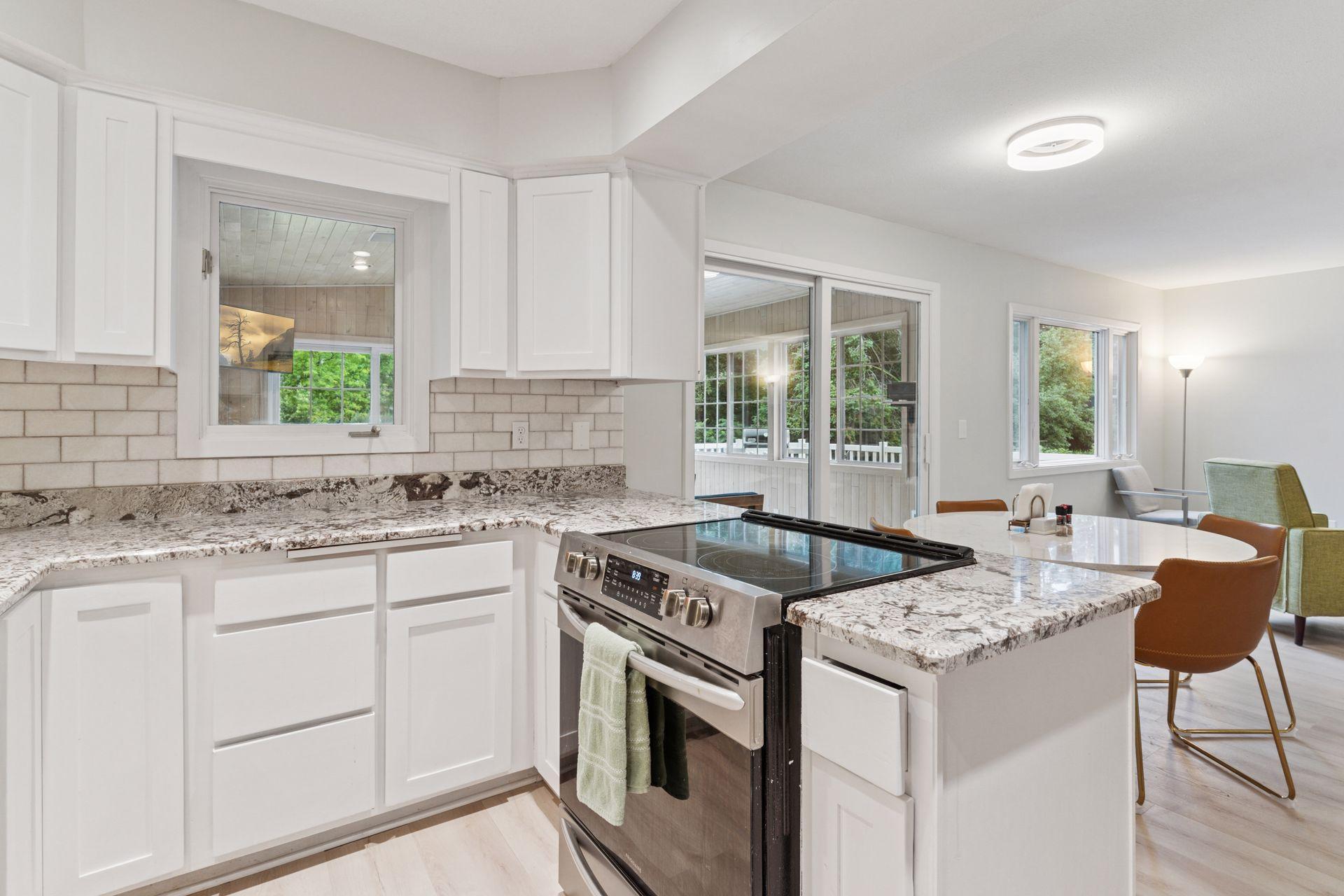 613 South Owasso Boulevard West Roseville, MN 55113 - Photo 8 of 29