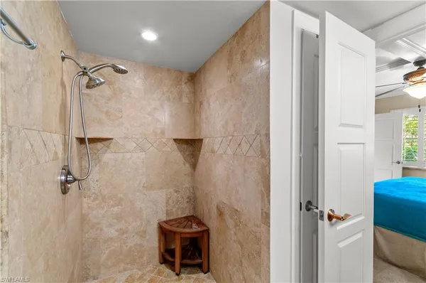 $575,000 | 414 Broad Avenue South, Unit H414, Naples, FL 34102