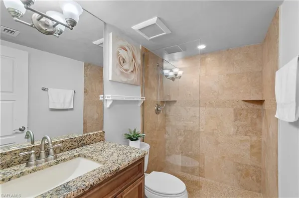 $575,000 | 414 Broad Avenue South, Unit H414, Naples, FL 34102
