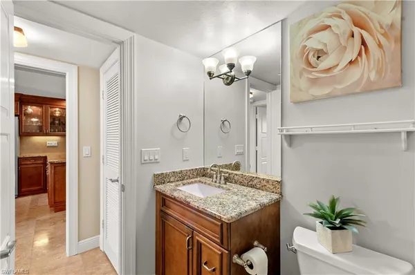 $575,000 | 414 Broad Avenue South, Unit H414, Naples, FL 34102