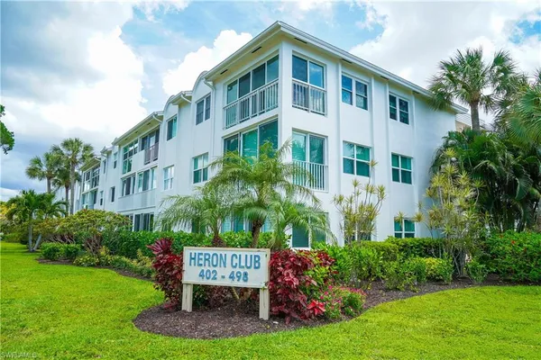 $575,000 | 414 Broad Avenue South, Unit H414, Naples, FL 34102
