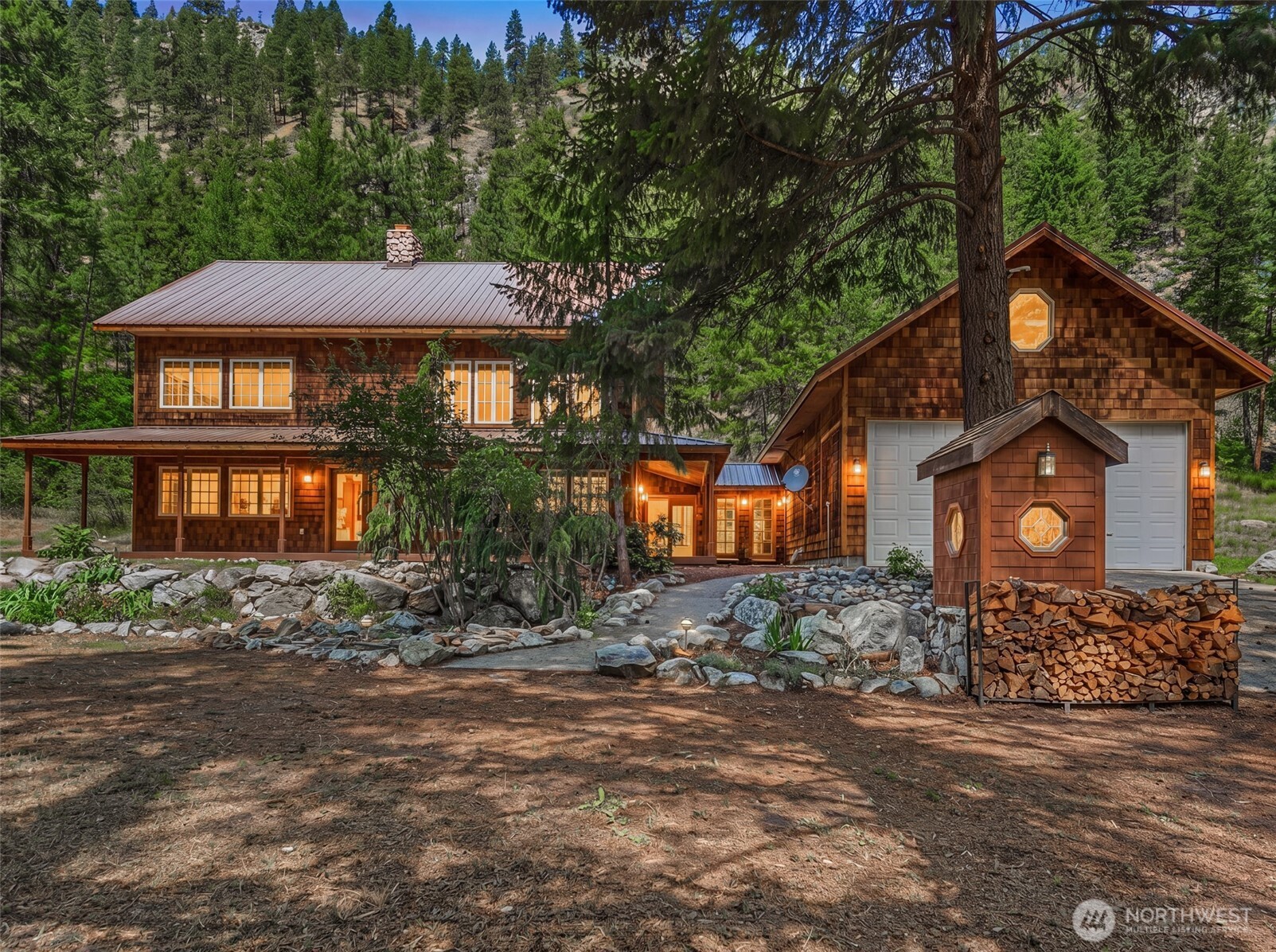 4650 Navarre Coulee Road Chelan, WA 98816 - Photo 3 of 40