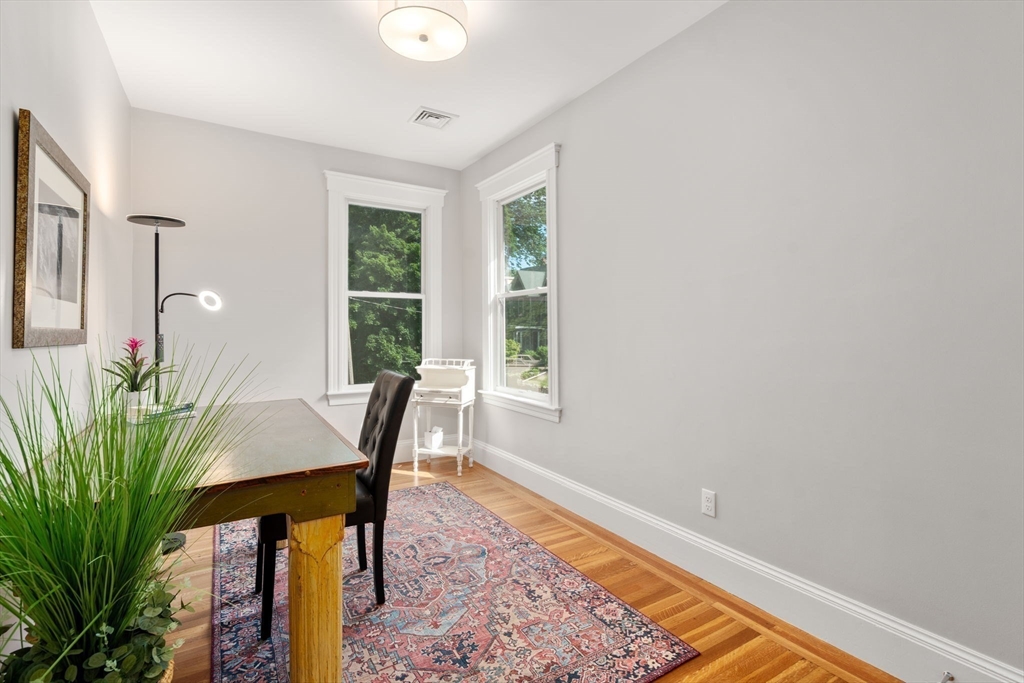 41 Brown Avenue Boston, MA 02131 - Photo 21 of 37