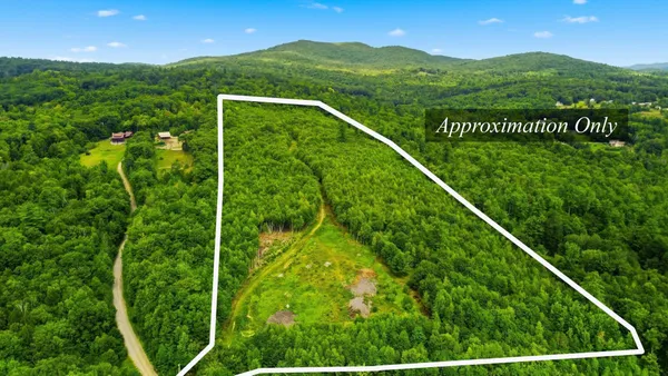 $729,000 | 0 Oakcrest Road, Unit 8, Bristol, NH 03222