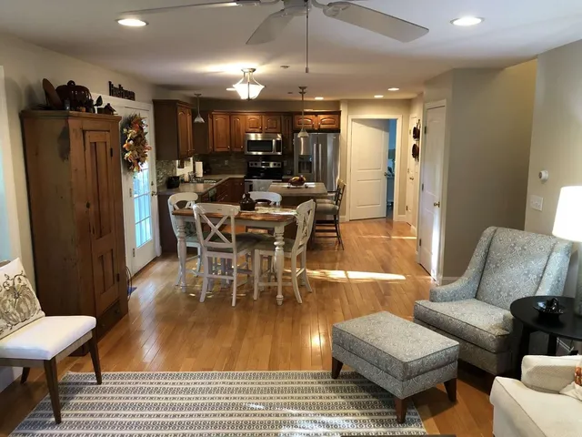 $614,000 | 15 Bootland Farm Road, Newton, NH 03858