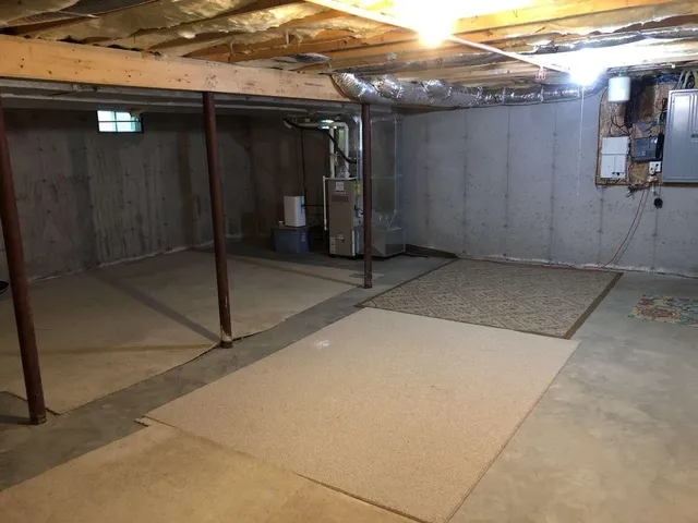 $614,000 | 15 Bootland Farm Road, Newton, NH 03858