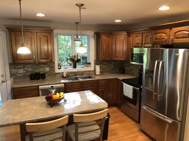 $614,000 | 15 Bootland Farm Road, Newton, NH 03858