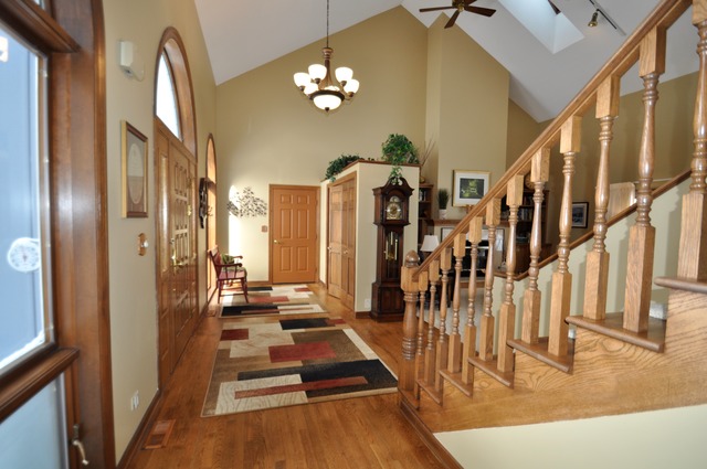 2918 South Red Barn Road Crystal Lake, IL 60012 - Photo 3 of 24