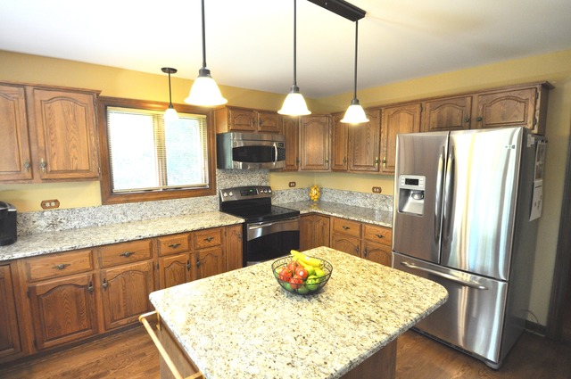 2918 South Red Barn Road Crystal Lake, IL 60012 - Photo 8 of 24