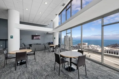 $625,000 | 100 East 14th Street, Unit 2106, Chicago, IL 60605