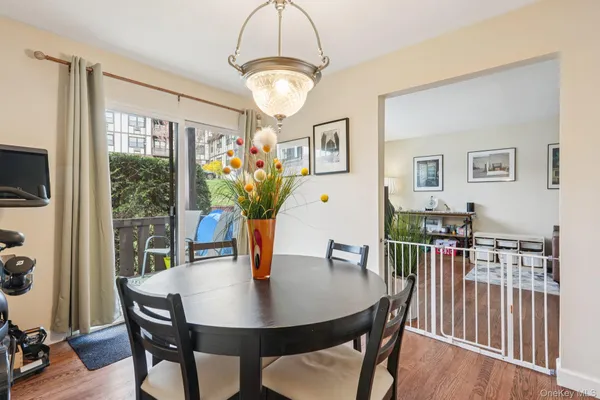 $425,000 | 668 Sierra Vista Lane, Valley Cottage, NY 10989