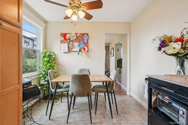 $425,000 | 668 Sierra Vista Lane, Valley Cottage, NY 10989