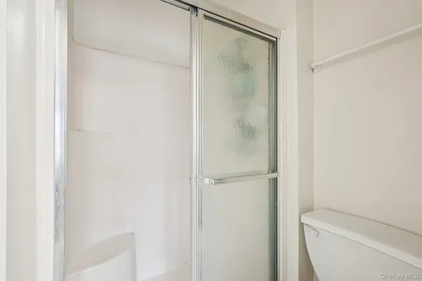 $425,000 | 668 Sierra Vista Lane, Valley Cottage, NY 10989