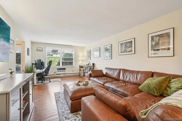 $425,000 | 668 Sierra Vista Lane, Valley Cottage, NY 10989