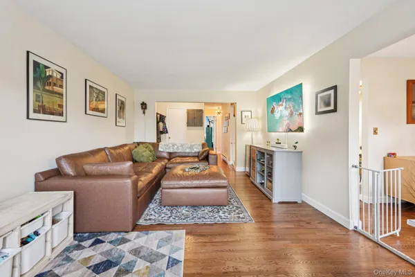 $425,000 | 668 Sierra Vista Lane, Valley Cottage, NY 10989