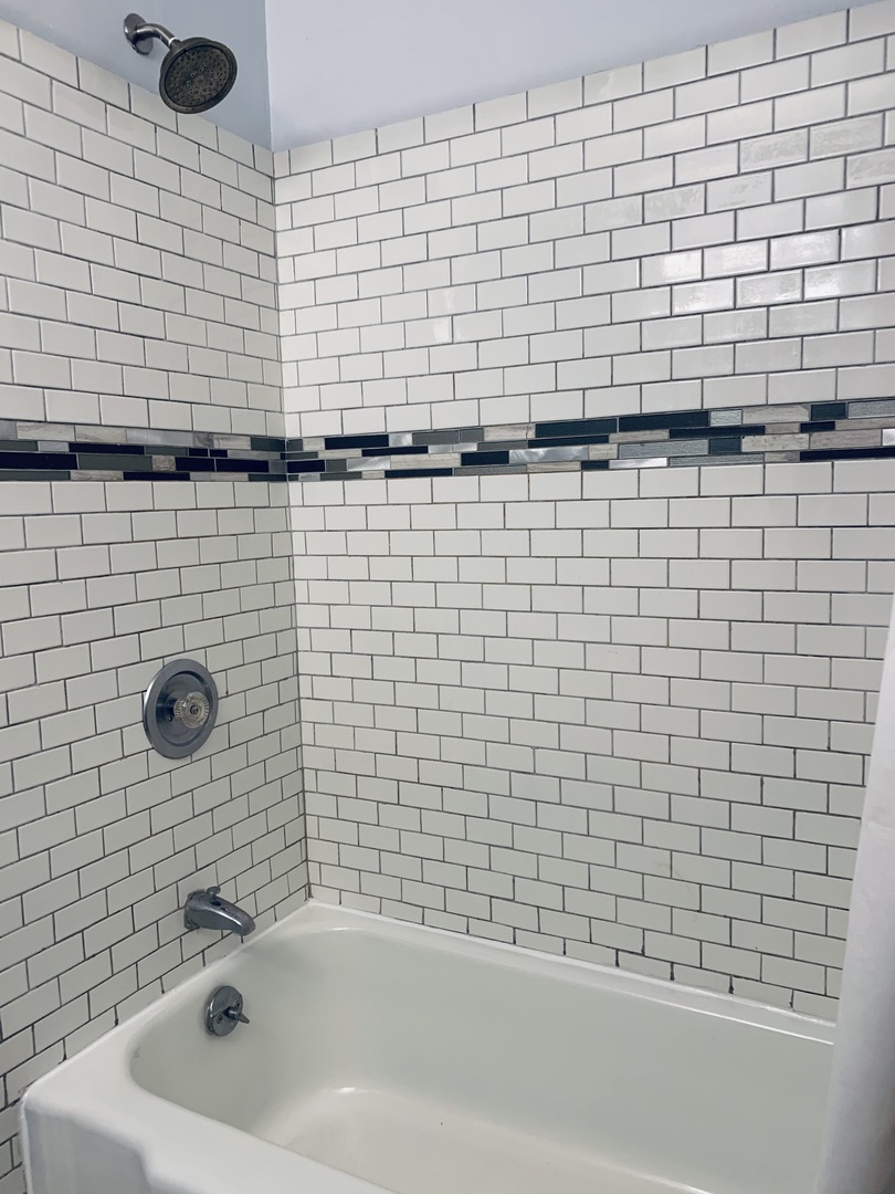 5701 North Sheridan Road, Unit 14B Chicago, IL 60660 - Photo 12 of 35