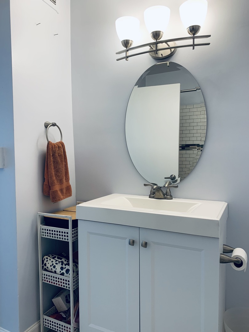 5701 North Sheridan Road, Unit 14B Chicago, IL 60660 - Photo 13 of 35