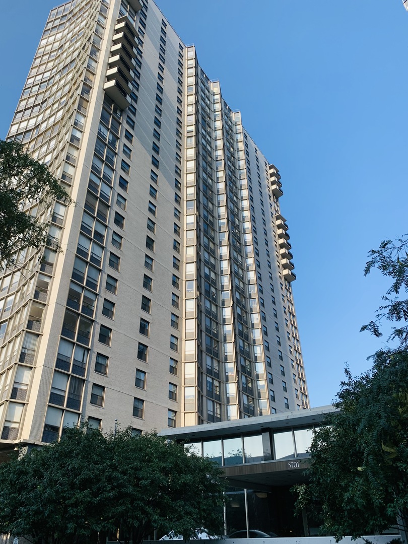 5701 North Sheridan Road, Unit 14B Chicago, IL 60660 - Photo 34 of 35