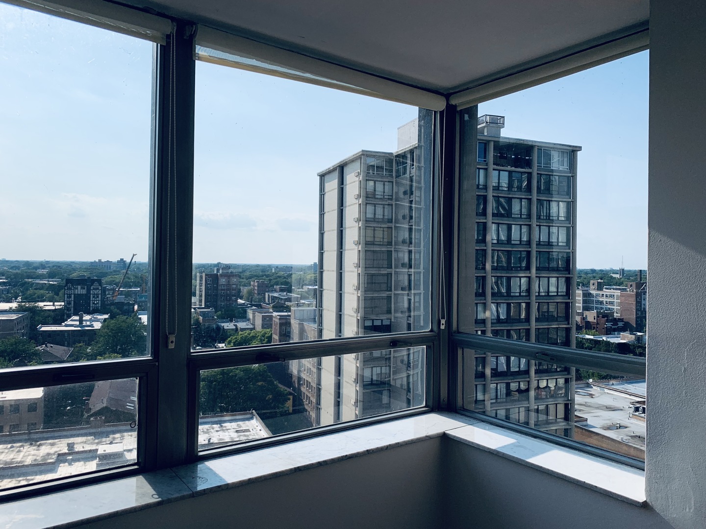 5701 North Sheridan Road, Unit 14B Chicago, IL 60660 - Photo 10 of 35
