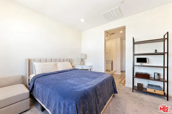 $649,000 | 27121 Vly Oak Place, Valencia, CA 91381